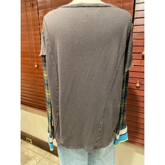 We the free Tyler tee. Selling online currently for 138. - Picture 3 of 4